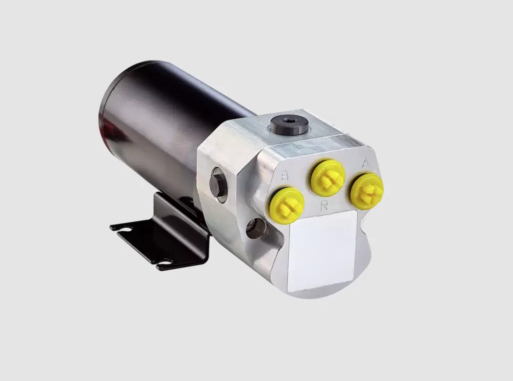 M81121 – RAYMARINE Boat Autopilot Pump, Use For Most Hydraulically Steered Boats 14 Cubic Inch To 21 Cubic Inch Capac...